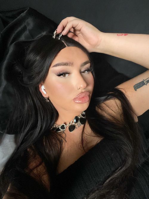 𝖓𝖆𝖔𝖒𝖎 OnlyFans Account - notyourangel22