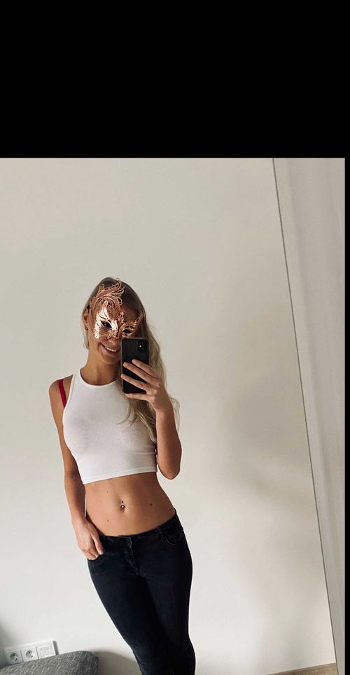 Sofie von Löwenturm OnlyFans Account sofie_von_loewenturm